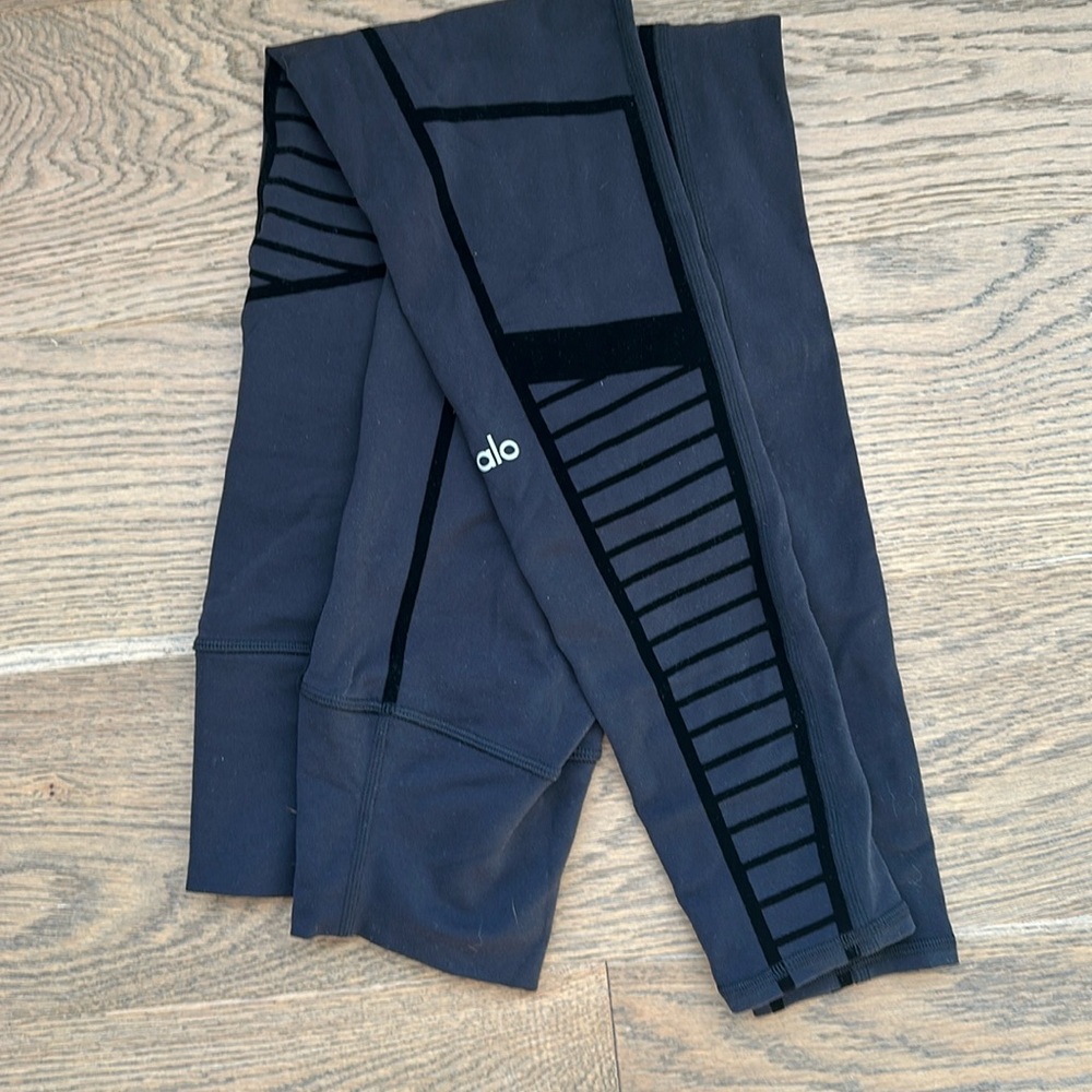 Alo Moto Leggings, Size Small, 28” inseam, Black